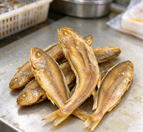Crispy Pan-Fried Whole Fish - Golden & Flavorful Delight